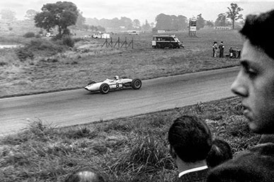 Innes Ireland Lotus BRM 1963 Oulton Park Gold Cup