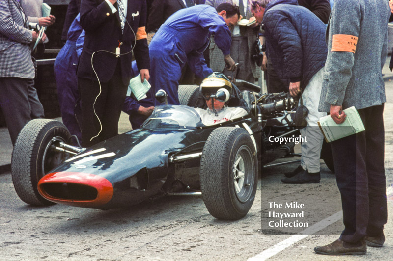 Paul Hawkins, Reg Parnell Racing Lotus Climax 25, Silverstone, 1966 International Trophy.
