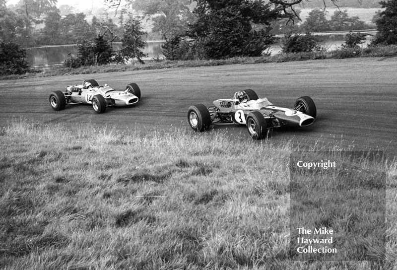 Graham Hill, Team Lotus Ford 48, leads Jean-Pierre Beltoise, Matra Ford MS5-15, Oulton Park, Guards International Gold Cup, 1967.
