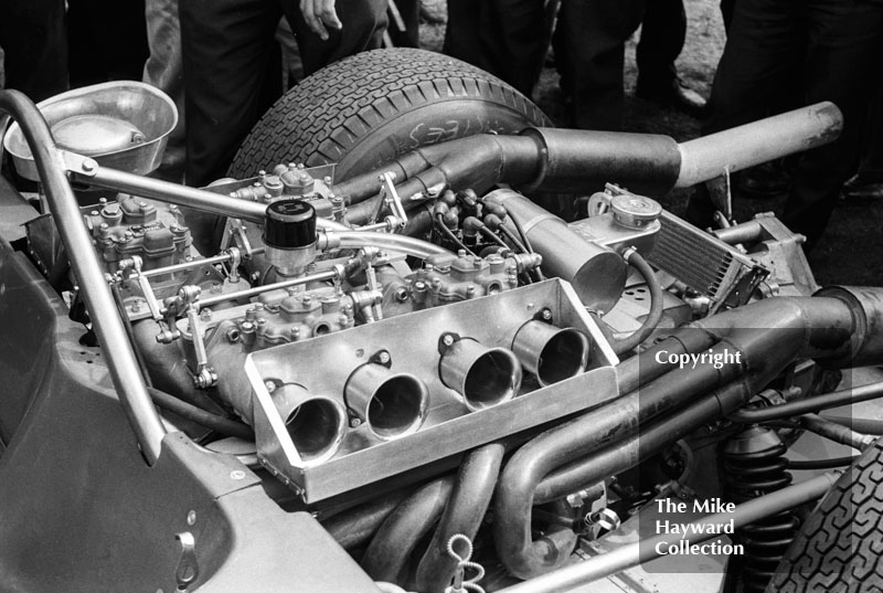 5.9 litre Traco Chevrolet engine in John Surtees Lola T70, Tourist Trophy, Oulton Park. 1965
