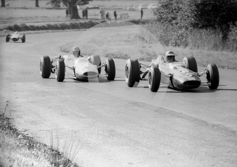 Mike Spence, Ron Harris F2 Lotus 35 Cosworth, leads Graham Hill, Lotus 35, into Esso Bend, Oulton Park Gold Cup, 1965
