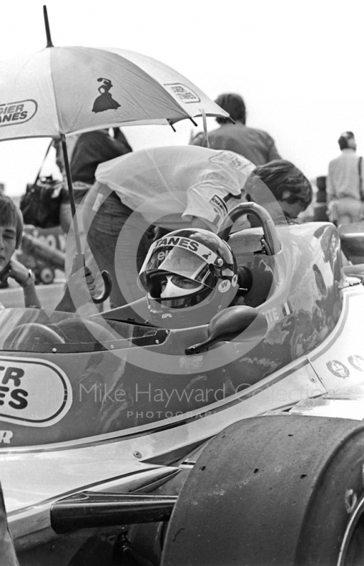 Jacques Laffite, Ligier JS11, on the grid, Silverstone, British Grand Prix 1979.
