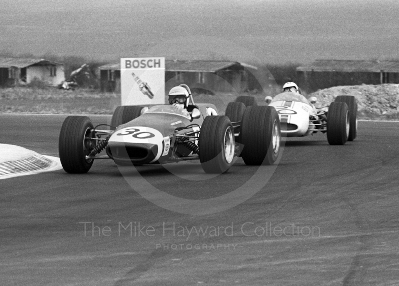 Chris Williams, David Bridges Lola T100, leads Chris Meek, Bill Jones Brabham BT10, at&nbsp;Thruxton Easter Monday F2 International, 1968.
