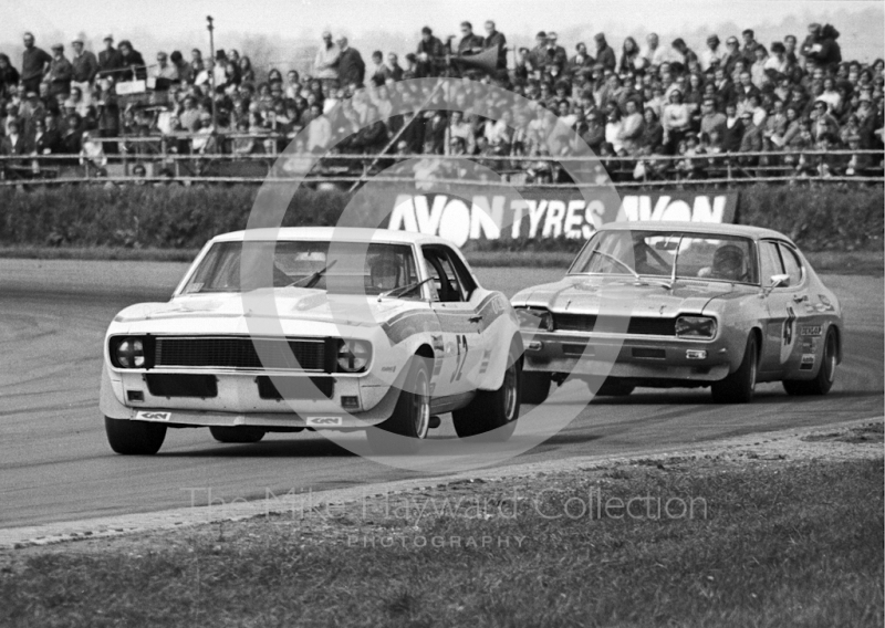 Martin Thomas, Ovaltine Chevrolet Camaro, and Gerry Birrell, Ford Capri, GKN Transmissions Trophy, International Trophy meeting, Silverstone, 1971.
