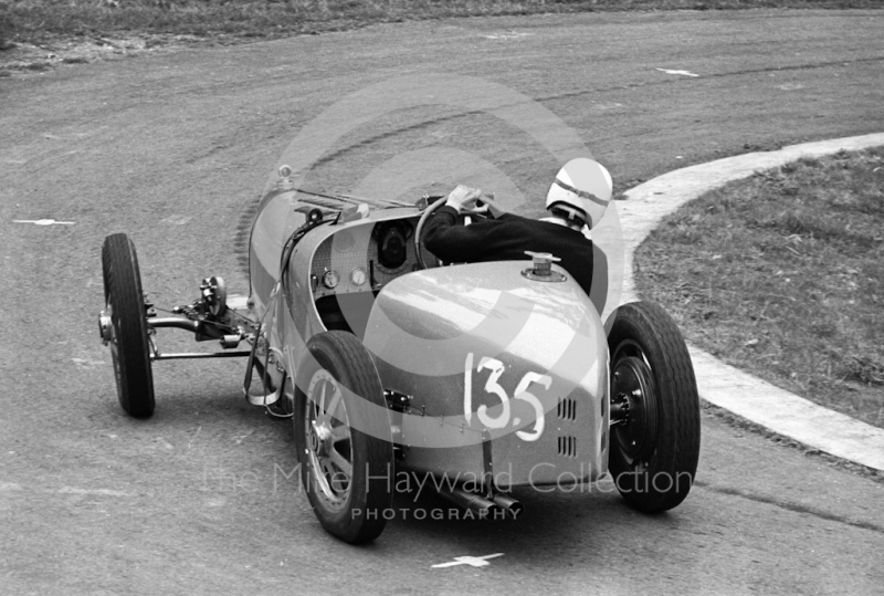 R Saunders, Bugatti Type 35A, Prescott, September, 1968