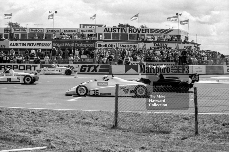 Jari Koiranen (36), Magnum 853, Giles Butterfield (68), Alan Docking Racing Ralt RT3/84, Joe Foster (15), Ralt&nbsp;RT30, Formula 3 cars on the grid, Silverstone, British Grand Prix 1985.
