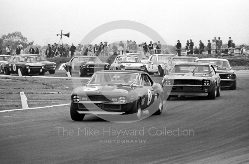 Brian Muir, Wiggins Teape Chevrolet Camaro, and Roy Pierpoint, Bill Shaw Chevrolet Camaro, Martini Trophy meeting, Silverstone, 1970.
