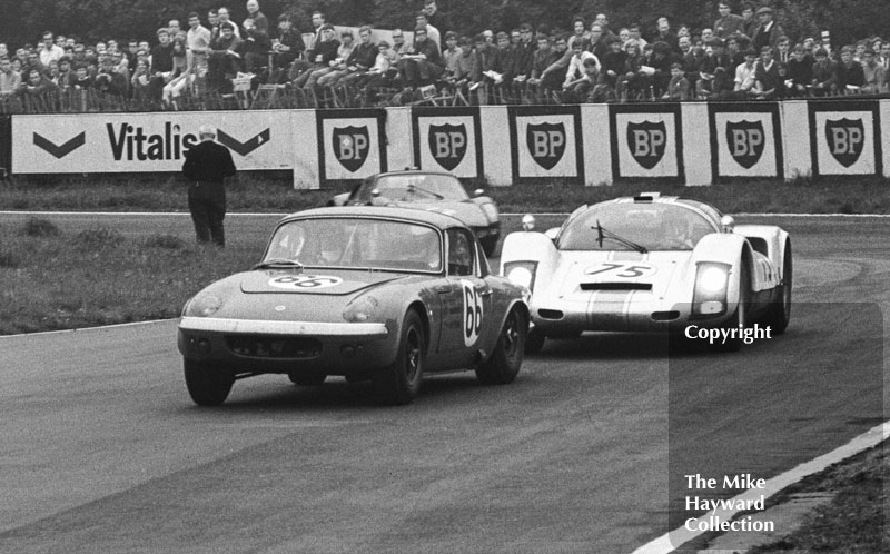 Doug Hardwick, Lotus Elan S2, and Bill Bradley, Midland Racing Partnership Porsche Carrera 6, Oulton Park Gold Cup meeting 1967.
