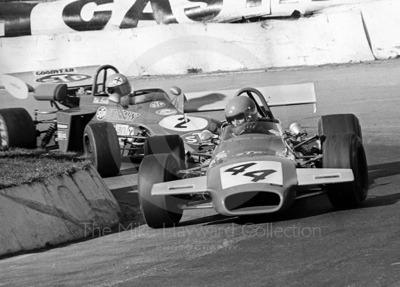 David Morgan, Edward Reeves Brabham BT35-8&nbsp;and Niki Lauda, STP March 722, Mallory Park, Formula 2, 1972.
