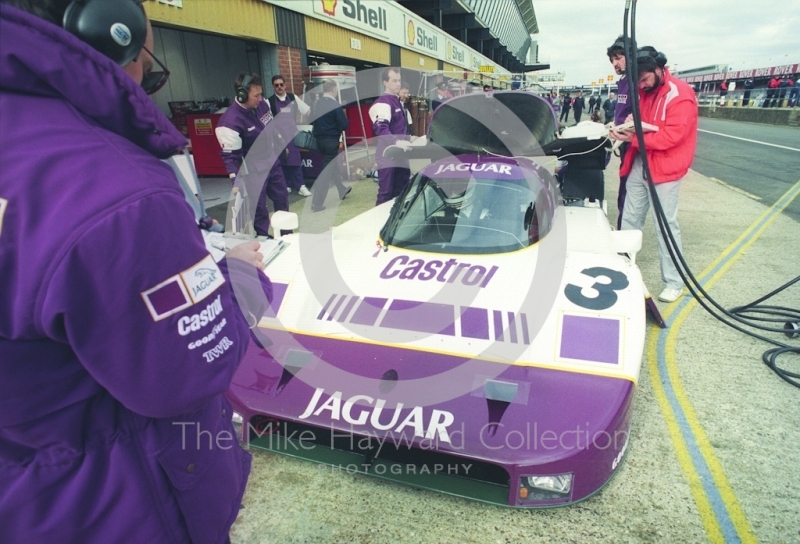 Martin Brundle, Alain Ferte Jaguar XJR-11, Shell BDRC Empire Trophy, Round 3 of the World Sports Prototype Championship, Silverstone, 1990.
