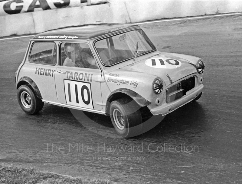 John Baron, Mini Cooper S, Hepolite Glacier Saloon Race, Mallory Park, 1971
