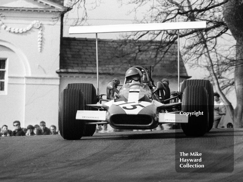 David Hobbs, TS Research and Development Surtees TS5/003 Chevrolet V8 - fastest in practice, 2nd in race - at Lodge Corner, F5000 Guards Trophy, Oulton Park, April 1969.
