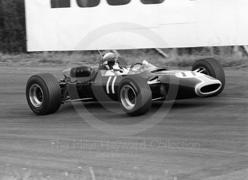 Jackie Stewart, Tyrrell Matra Ford MS7-02, exiting Esso Bend, Oulton Park, Guards International Gold Cup, 1967.
