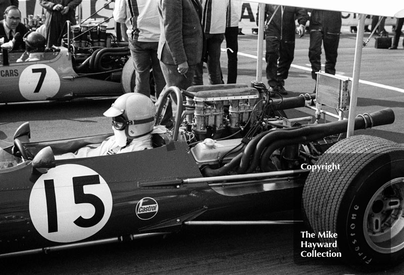 David Hobbs, TS Research and Development Surtees TS5/003 Chevrolet V8 - fastest in practice, 2nd in race - F5000 Guards Trophy, Oulton Park, April 1969.
