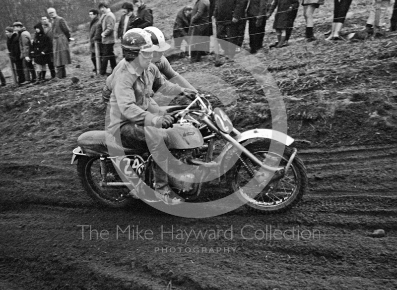 D Fleming, Tribsa 650, ACU British Scramble Sidecar Drivers Championship, Hawkstone Park, 1969.