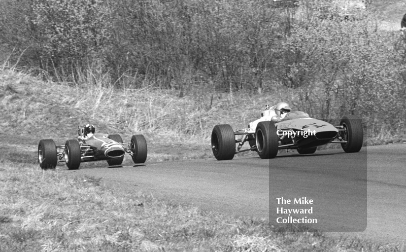 Mike Walker, Chequered Flag/Scalextric McLaren M4A, leads Charles Lucas, Titan Mk 3, BRSCC Trophy, Formula 3, Oulton Park, 1968.
