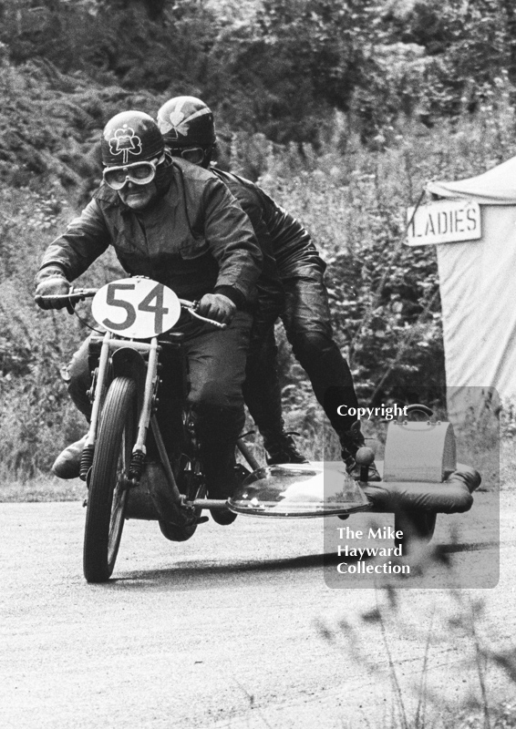 O Neal and P Neal, Scott 500, hurry past the ladies, Newton Oil Trophy Meeting, Prescott Hill Climb, September, 1967