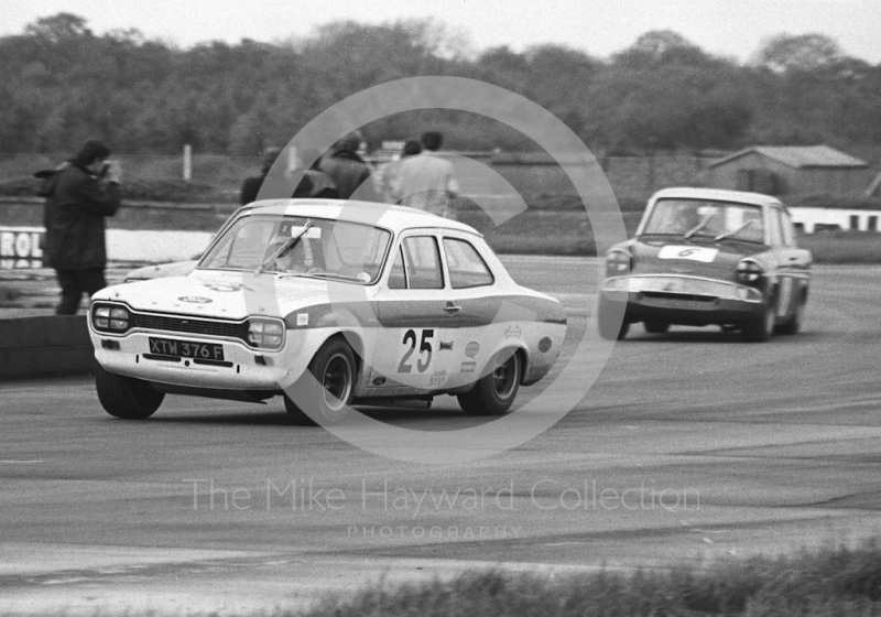 Vince Woodman, VMW Motors Ford Escort (XTW 376F), and Les Nash, Ford Anglia, Silverstone Martini International Trophy meeting 1969.
