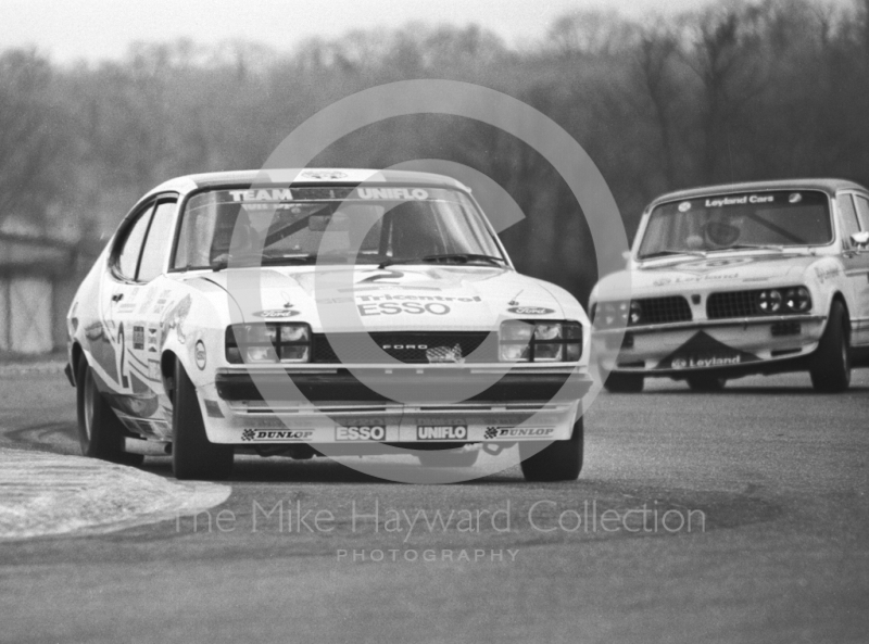 Vince Woodman, Team Esso Uniflo Ford Capri V6, followed by Tony Dron, Triumph Dolomite Sprint, Tricentrol British Touring Car Championship, F2 International meeting, Thruxton, 1977.
