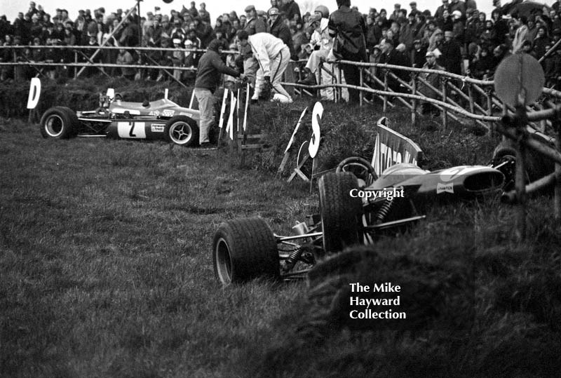 Paul Purseglove's Brabham BT28 and Norman&nbsp;Abbott's Abbott at Cope Corner, Silverstone, during the 1970 International Trophy.
