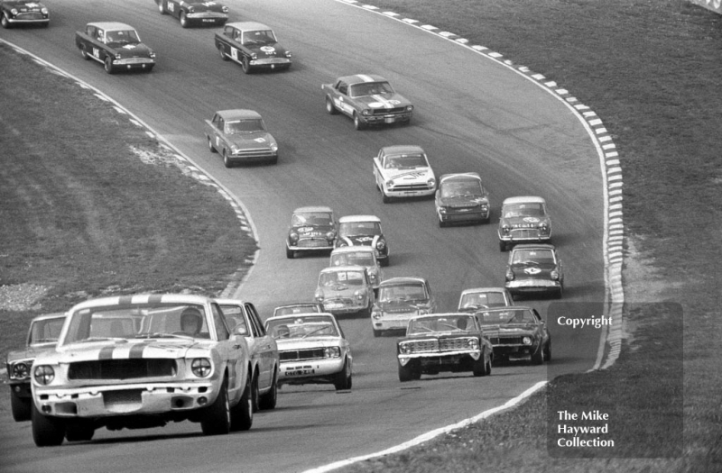 Jack Oliver, Ford Mustang, leads into Druids Hairpin, British Touring Car Championship Race, Guards International meeting, Brands Hatch 1967.
