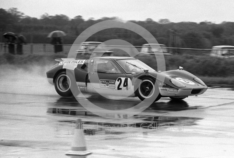 John Miles, Gold Leaf Team Lotus 62, Martini International Trophy, Silverstone, 1969
