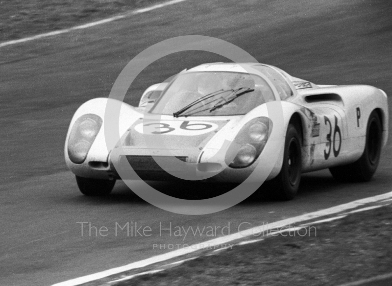 Vic Elford/Jochen Neerspach Porsche 907 2.2, BOAC 500, Brands Hatch, 1968
