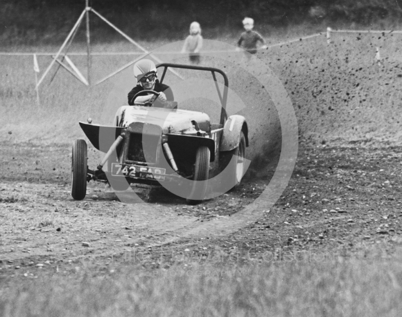 Specials Category (reg no 742 FAB), Express & Star National Autocross, Pattingham, South Staffordshire, 1968.