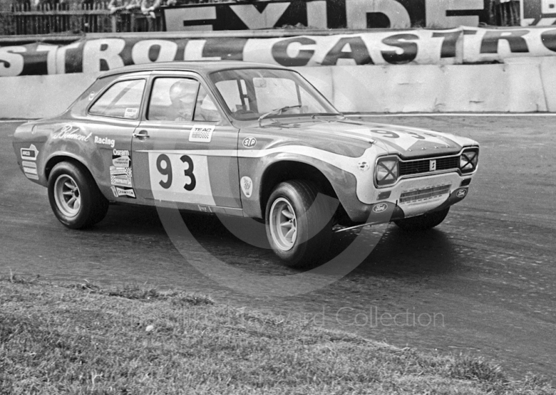 Paul Shrubshall, Belmont Racing Ford Escort, Hepolite Glacier Saloon Race, Mallory Park, 1971
