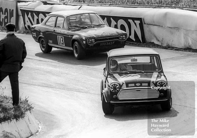 John Rhodes, Cooper Car Company Mini Cooper S and John Fitzpatrick, Broadspeed Ford Escort, Mallory Park, BRSCC 4000 Guineas 1968.
