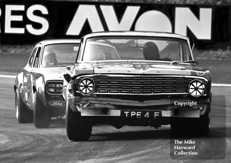 Dennis Leech, Ford Falcon Sprint (TPE 4F), followed by Frank Gardner in an Alan Mann Ford Escort at Lodge Corner,&nbsp;Oulton Park, Gold Cup meeting 1969.
