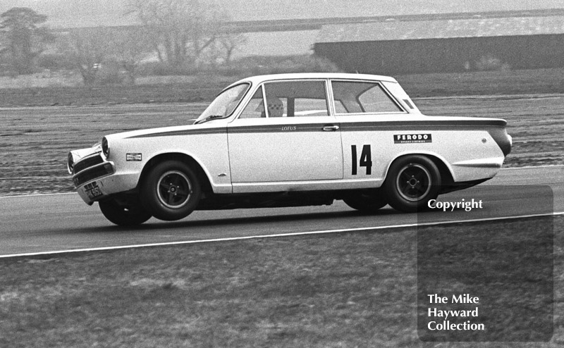 Barry Pearson, Ford Lotus Cortina CTC 14E, Thruxton Easter Monday meeting 1968.
