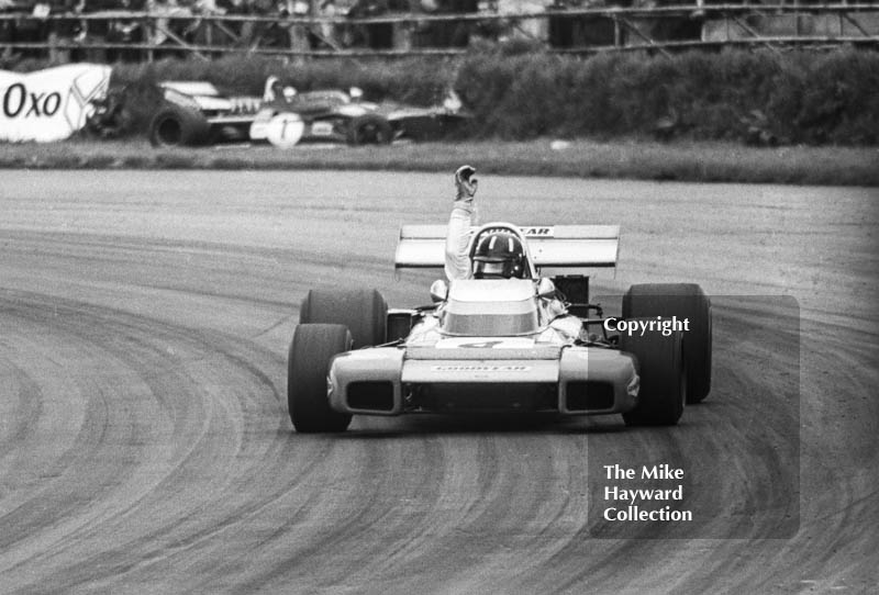 A winning salute from Graham Hill, Brabham BT34, at the Silverstone International Trophy 1971.
