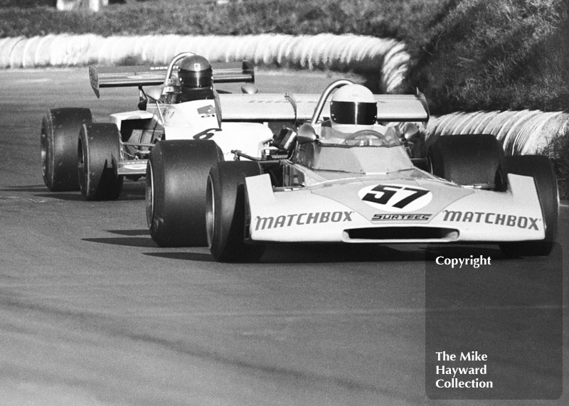 Mike Hailwood, Matchbox Team Surtees TS10-01, and Jean-Pierre Jabouille, Elf Coombs Racing March 722-4, Mallory Park, Formula 2, 1972.
