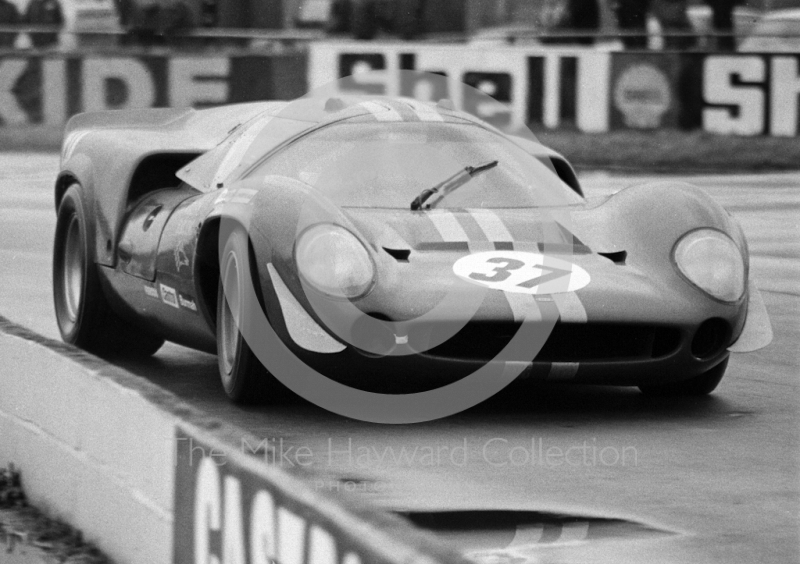 Richard Attwood, J Wolfe Lola T70, International Trophy meeting, Silverstone, 1969.
