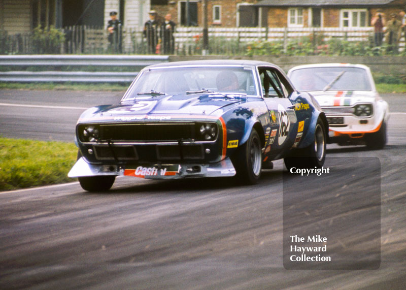 Brian Muir, Wiggins Teape Chevrolet Camaro, followed by&nbsp;John Fitzpatrick in a Broadspeed Ford Escort RS1600, Oulton Park Gold Cup meeting 1971.
