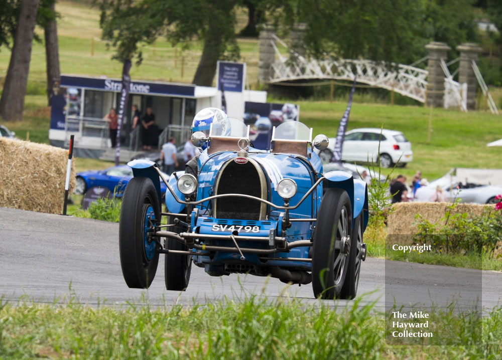 Mike Preston, Bugatti T35B (reg no SV4 798), Chateau Impney Hill Climb 2015.
