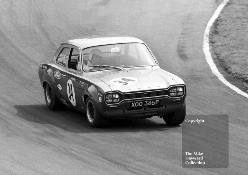 Roger Clark, Alan Mann Ford Escort TC, reg no&nbsp;XOO 346F, British Saloon Car Championship race, 1968 Grand Prix meeting, Brands Hatch.
