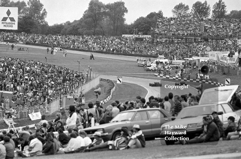 Cars going into South Bank Bend, Brands Hatch, 1985 European Grand Prix.
