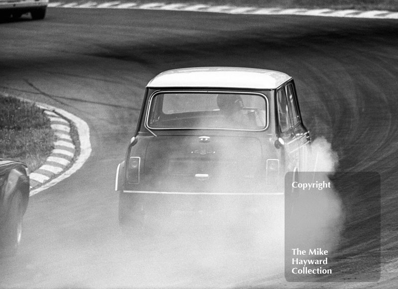 Steve Neal, Cooper Car Company Mini Cooper S, Brands Hatch, Grand Prix meeting 1968.
