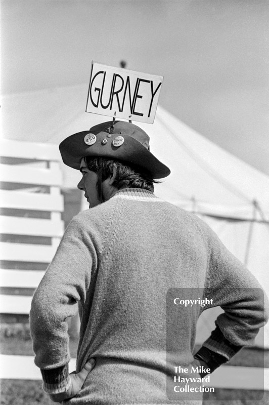 Dan Gurney fan at the 1970 British Grand Prix, Brands Hatch.
