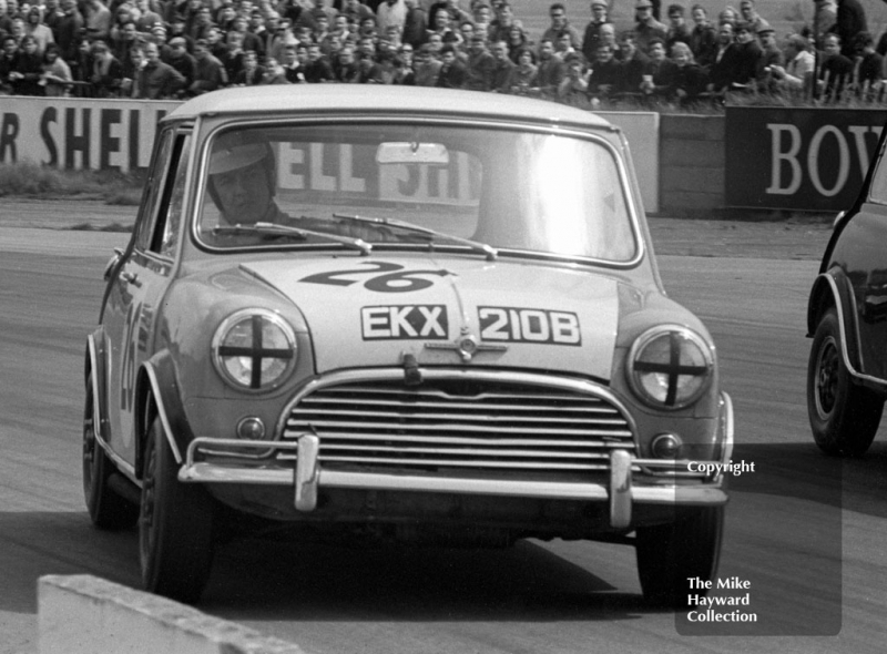 Tony Lanfranchi, Alexander Engineering Mini Cooper S (EKX 210B), Silverstone International Trophy meeting 1966.
