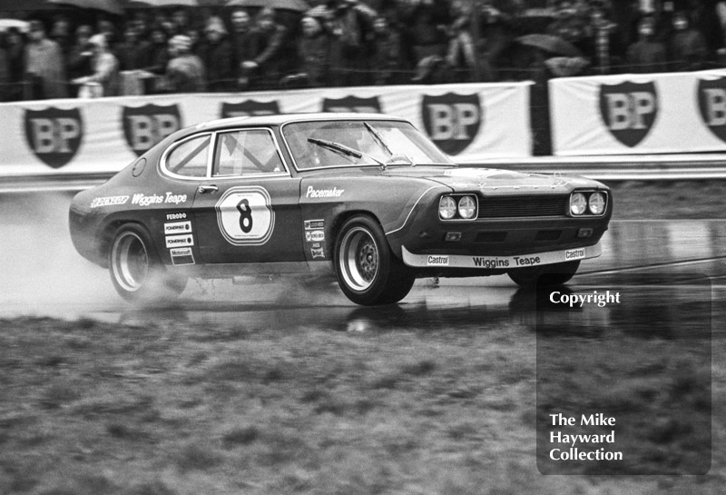 Brian Muir, Wiggins Teape Ford Capri, Oulton Park, John Player Formula 2 1972.
