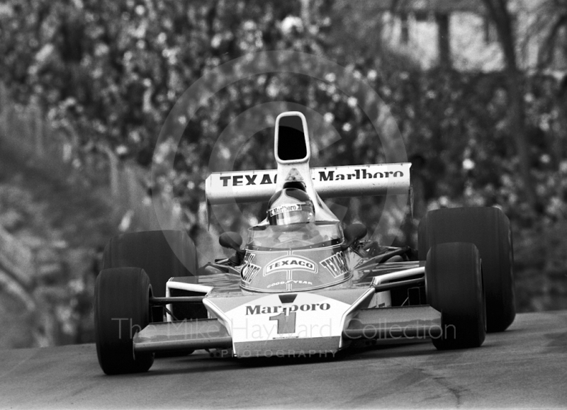 Emerson Fittipaldi, McLaren M23, Brands Hatch, Race of Champions 1975.
