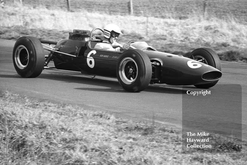 Brian Hart, Ron Harris Team Lotus 35-F-3 Cosworth SCA, Oulton Park, Spring International 1965.
