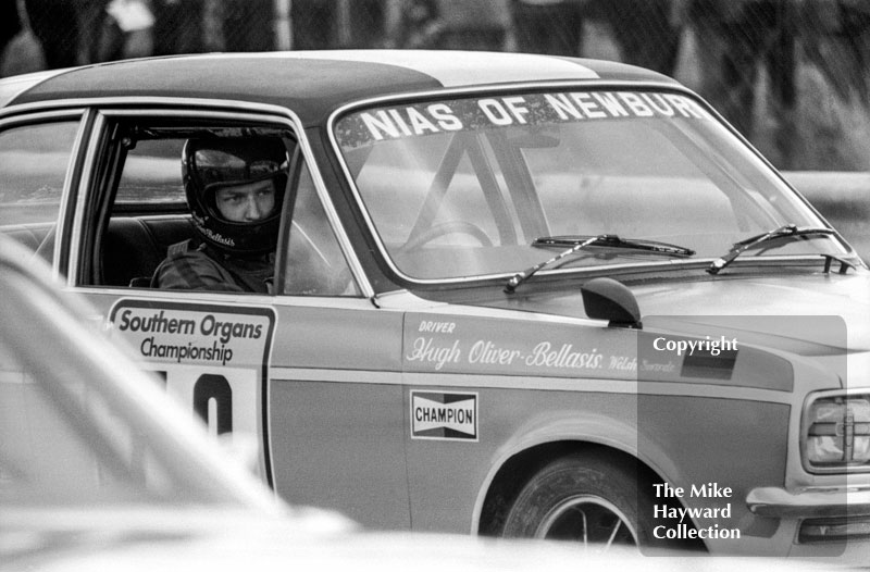 Hugh Oliver-Bellasis, Hillman Avenger, Thruxton, 1975 BTCC.
