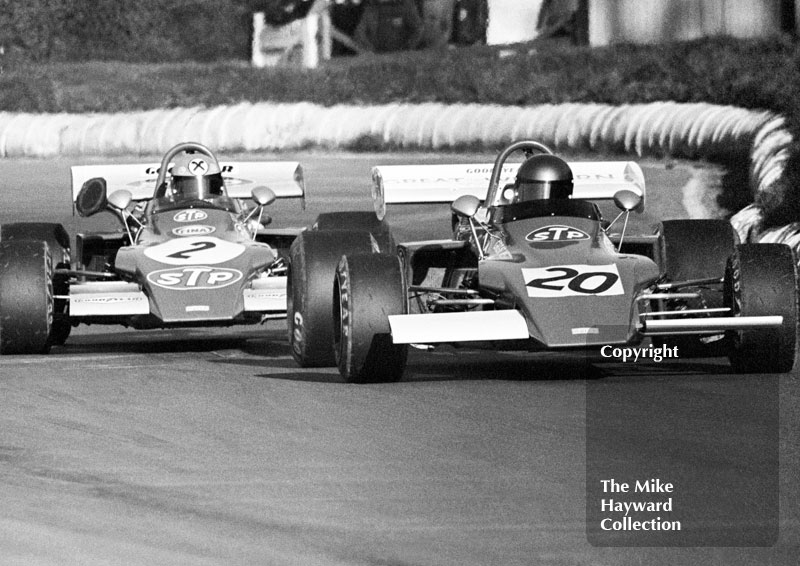 Brett Lunger, Peter Bloore Racing March 722-11, and Niki Lauda, STP March 722-5, Mallory Park, Formula 2, 1972.
