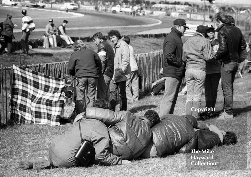 Spectators take a nap, European Touring Car Championship, Silverstone, 1984