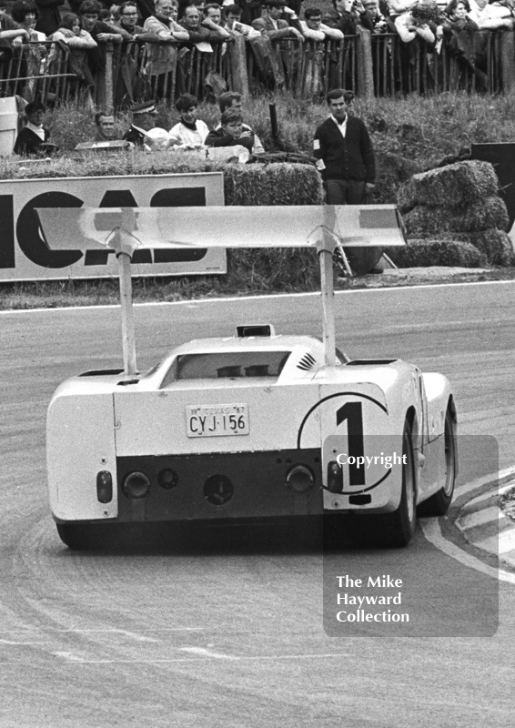 Phil Hill/Mike Spence, Chaparral 2F, Brands Hatch, BOAC 500 1967.