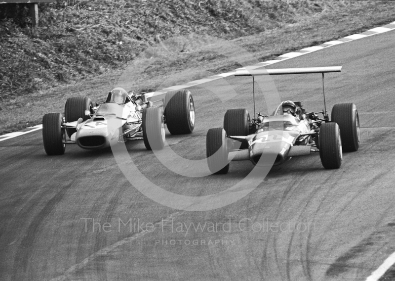 Race winner Jo Siffert, Rob Walker Lotus 49, inside Jackie Stewart, Matra Ford MS10 V8, Brands Hatch, 1968 British Grand Prix.
